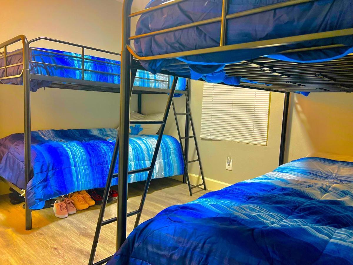 Hostal Stop Houston